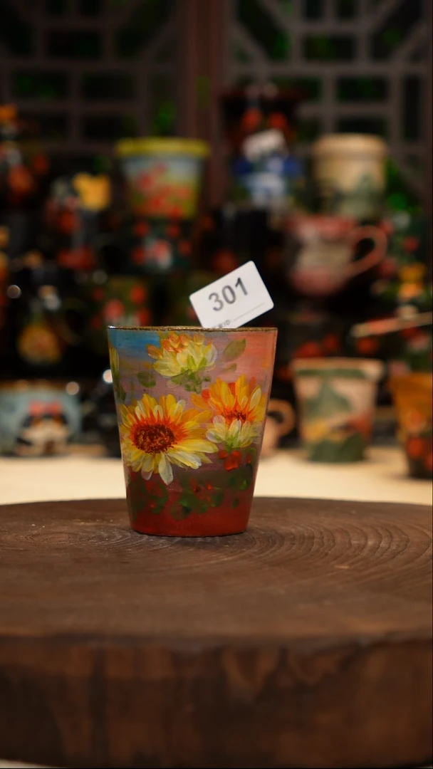 油画    手绘釉下彩杯子301