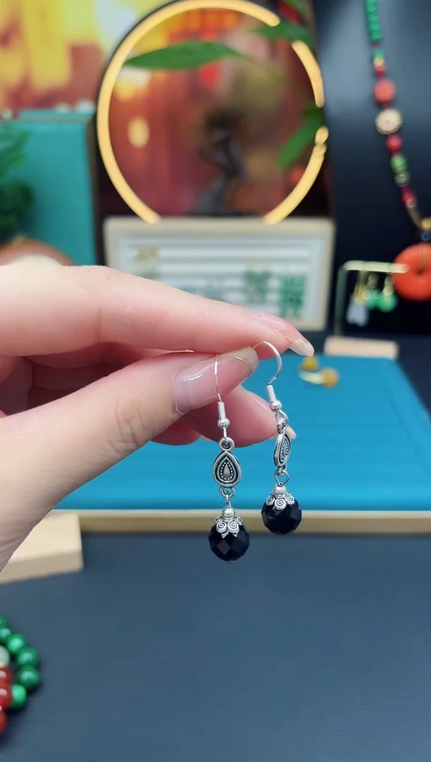 黑曜岩银S925镶嵌耳饰104000