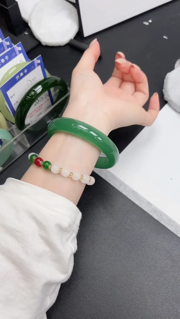 未镶嵌手镯石英质玉194/6061