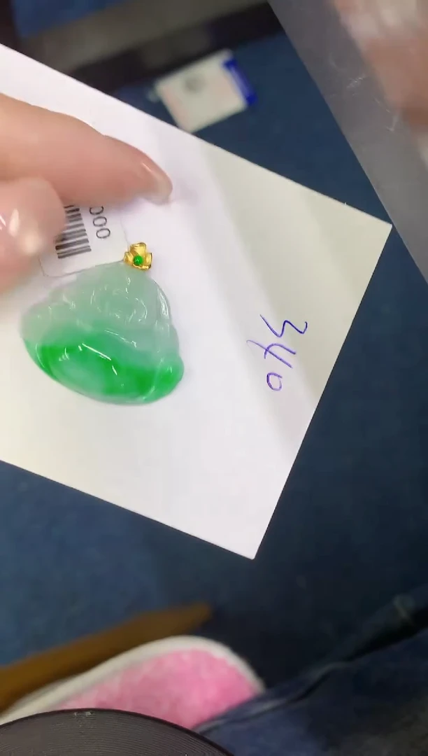 翡翠18K金镶嵌颈饰00000000000