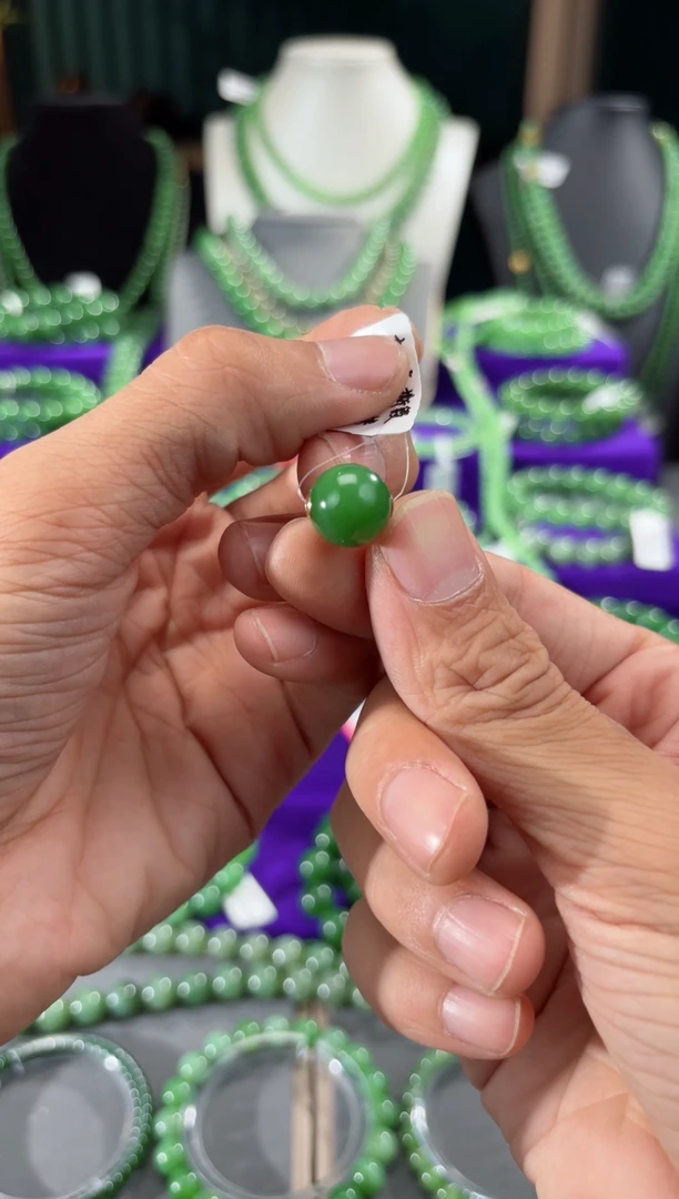 手串18K金镶嵌和田玉和田玉吊坠