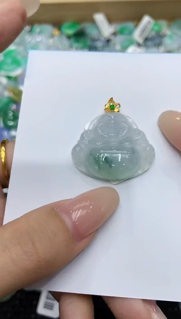 翡翠18K金镶嵌颈饰111111111111