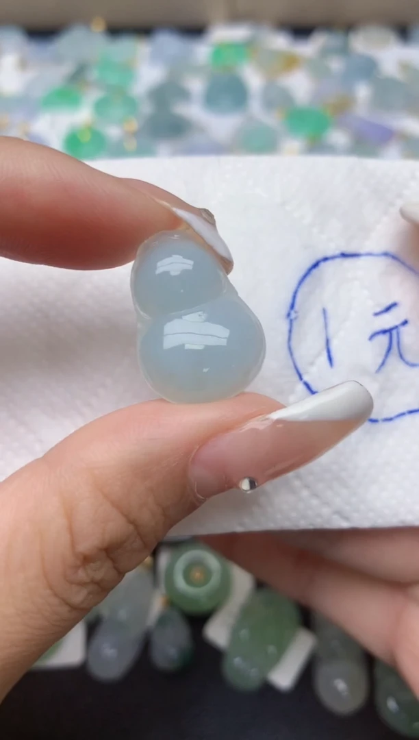 翡翠未镶嵌颈饰天然缅甸A货翡翠