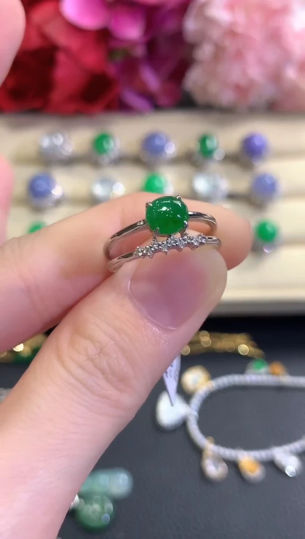 18K金镶嵌戒指翡翠秋日珠宝Q5