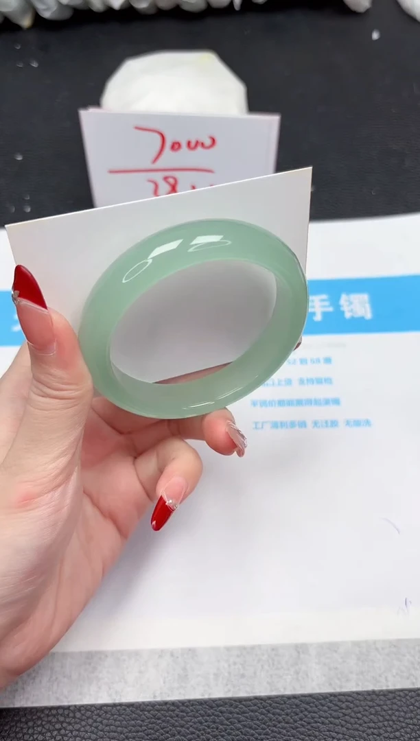 【闪购商品】石英质玉手镯未镶嵌355-56