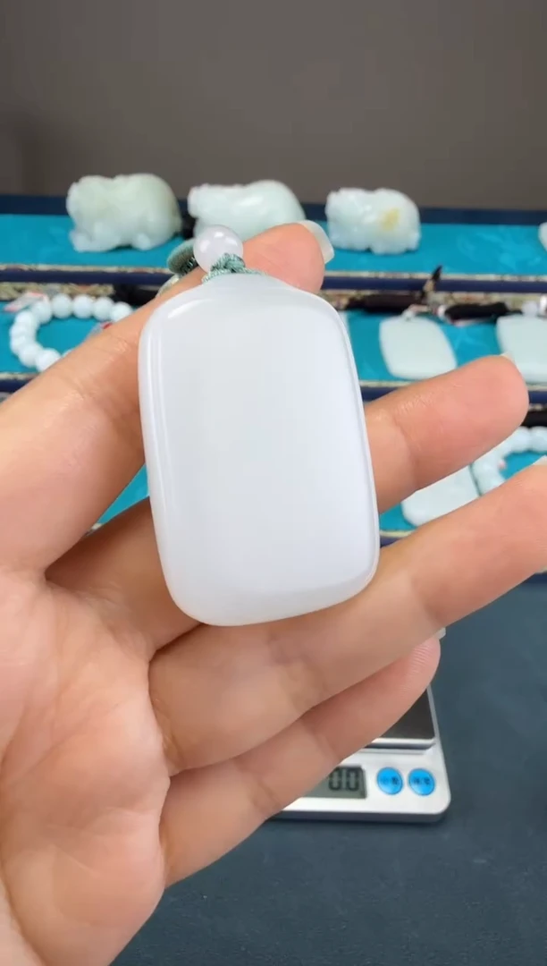 颈饰未镶嵌和田玉1