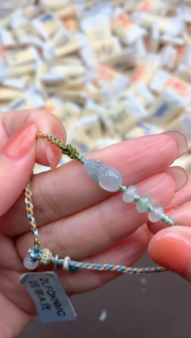 【闪购商品】翡翠挂件未镶嵌一