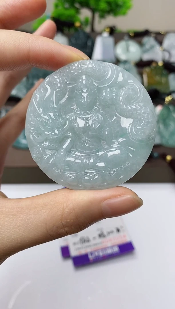 翡翠未镶嵌颈饰