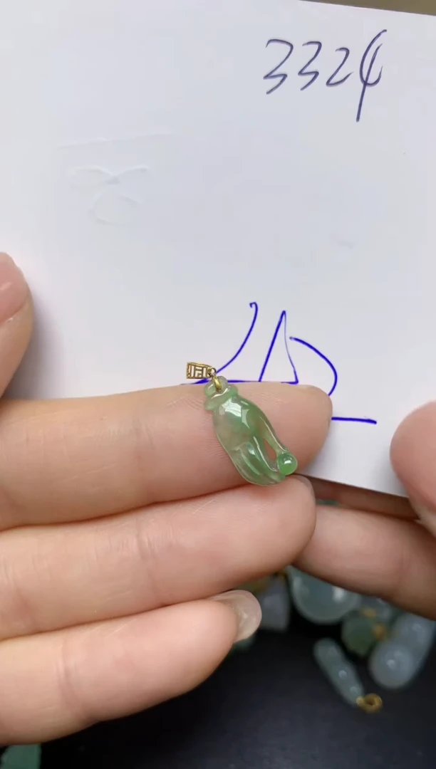 【闪购商品】翡翠挂件18K金镶嵌 天然翡翠A货