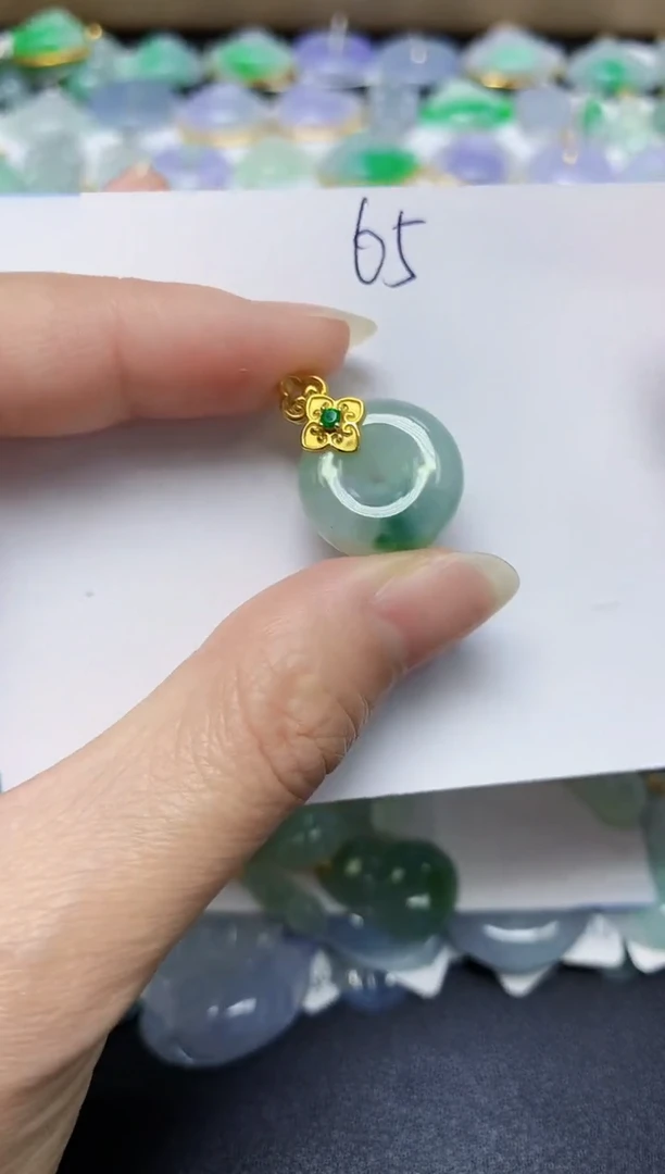 翡翠未镶嵌颈饰 天然缅甸翡翠A货