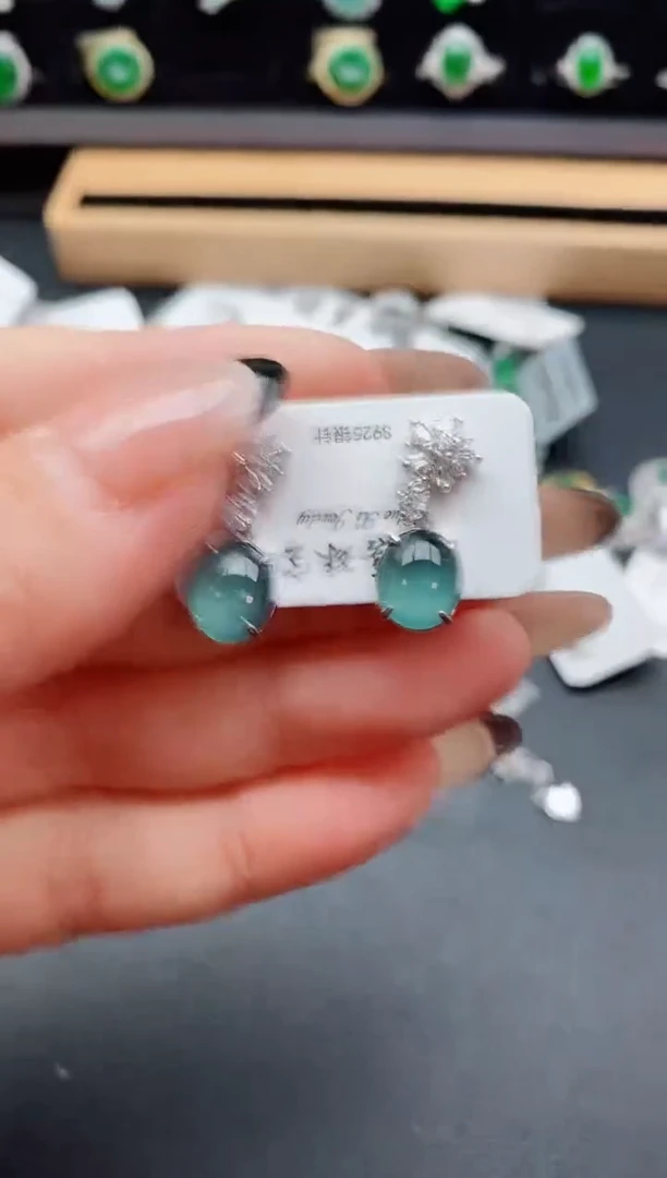 银S925镶嵌翡翠耳饰1