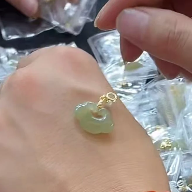 【玉经纶】-47161/Q103-629-和田玉吊坠-多样性发其—