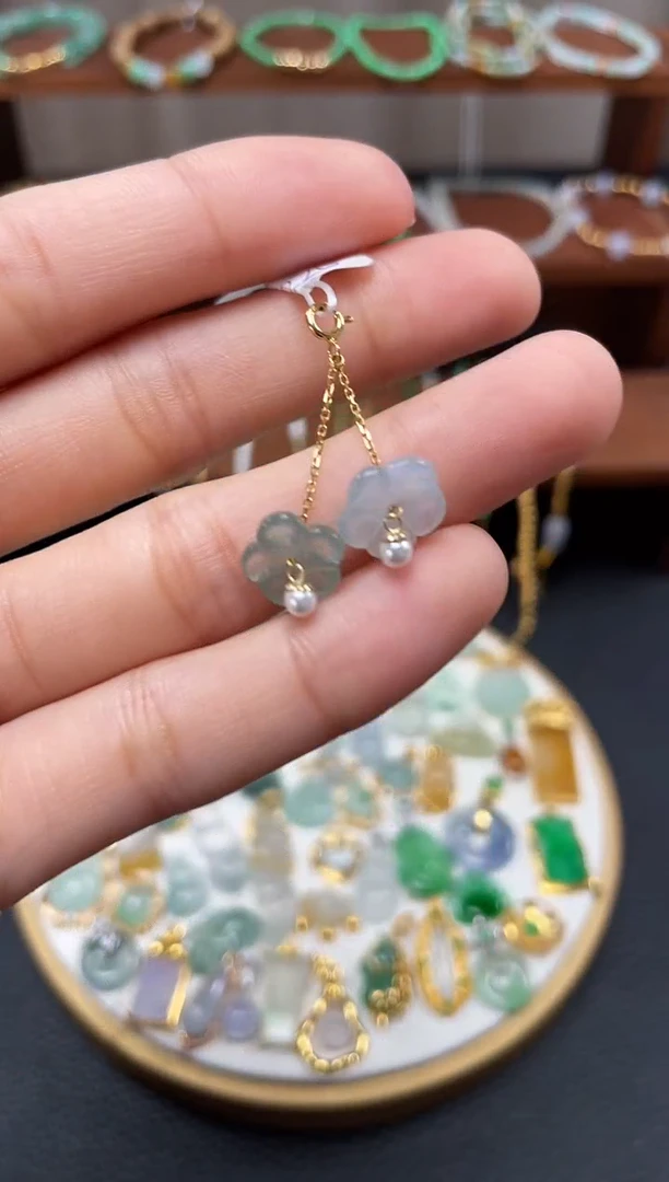 【闪购商品】翡翠吊坠(不含链)18K金镶嵌一个  JK633