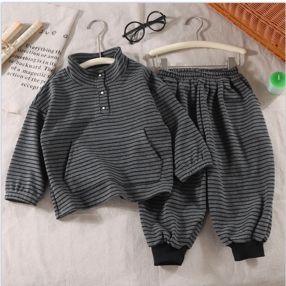 【耀选专属】380克韩版男童洋气中小童黑灰条纹卫衣休闲运动套装新