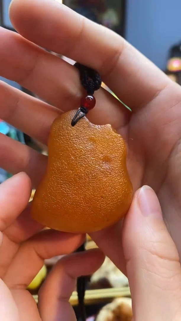 琥珀颈饰未镶嵌吊坠
