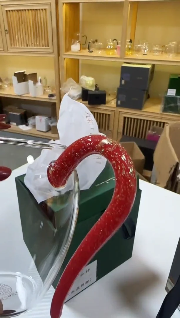 【闪购商品】红金锦鲤怡然公道杯带盒