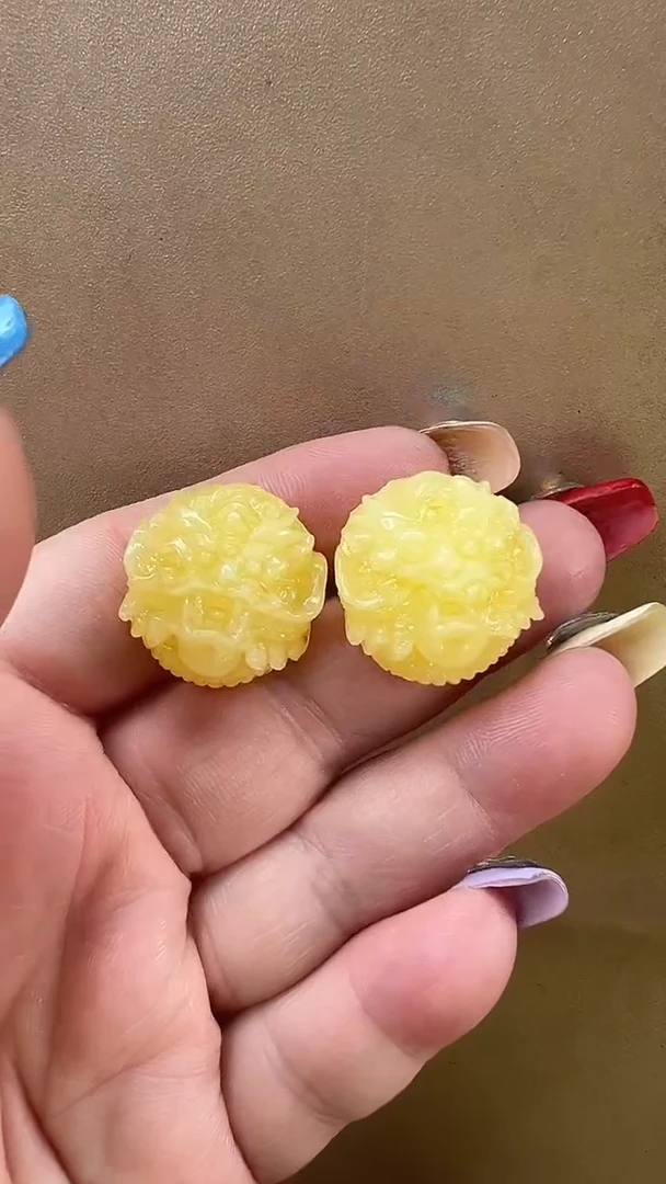 未镶嵌颈饰琥珀耳环