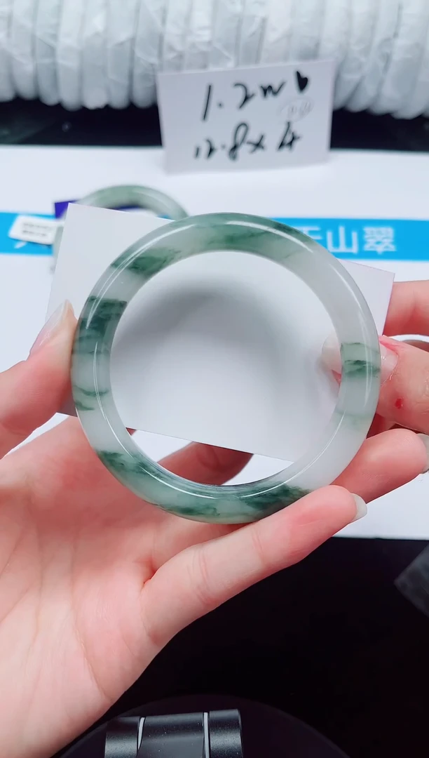 未镶嵌手镯石英质玉133-55/56