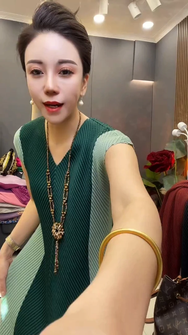 聚酯纤维（涤纶）绿色 裙