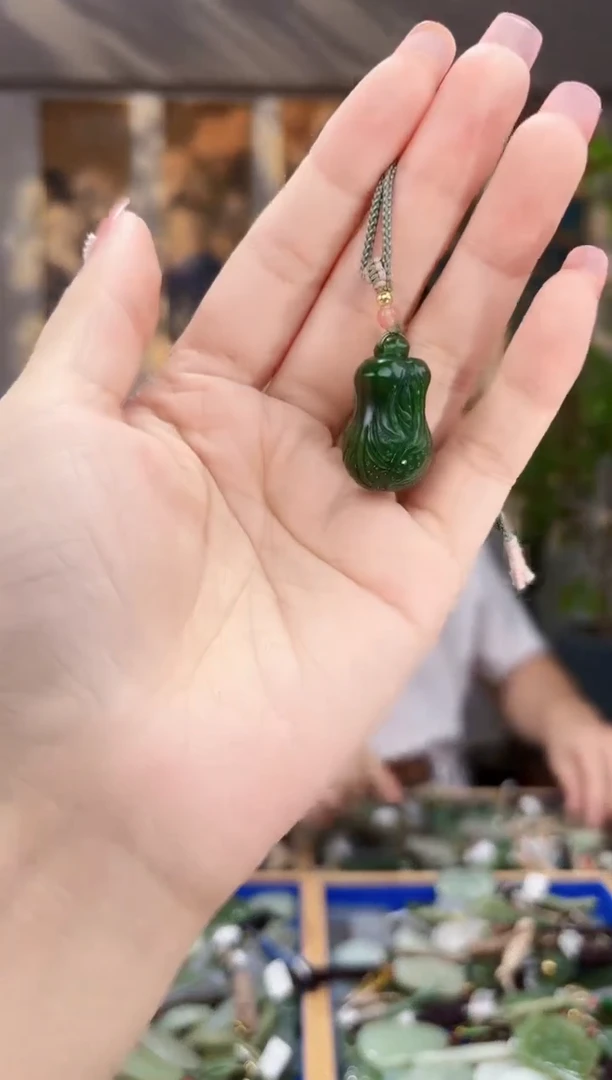 和田玉未镶嵌挂件拍一发一