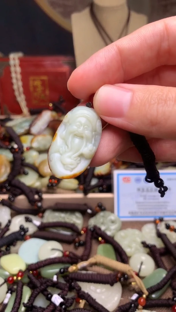 颈饰未镶嵌和田玉新疆料青海料清水和田玉吊坠