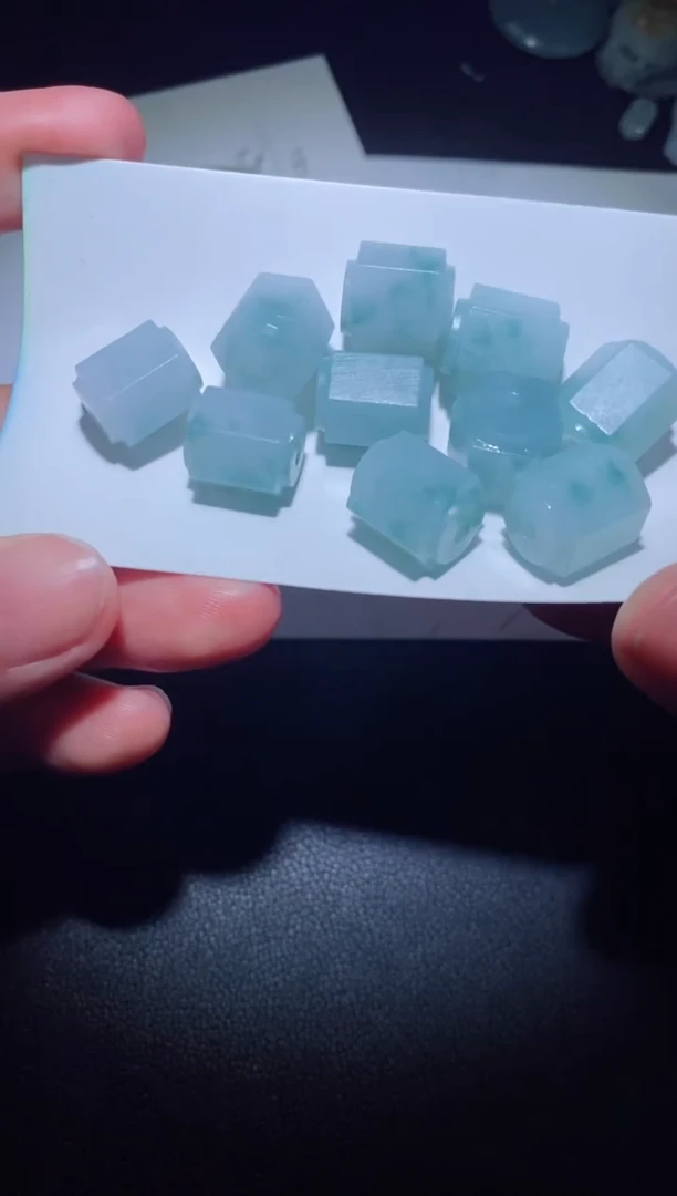 【闪购商品】定制翡翠定制毛货未镶嵌定制毛货03663