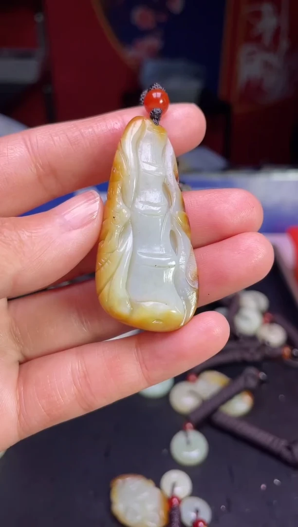 颈饰未镶嵌和田玉1