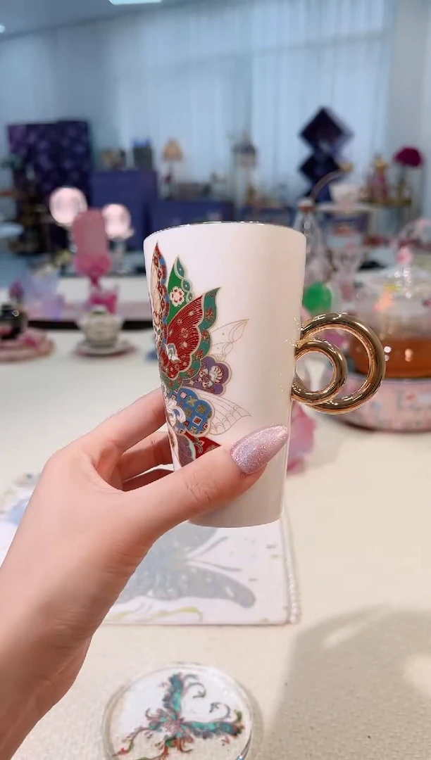 蝴蝶个人杯---如图