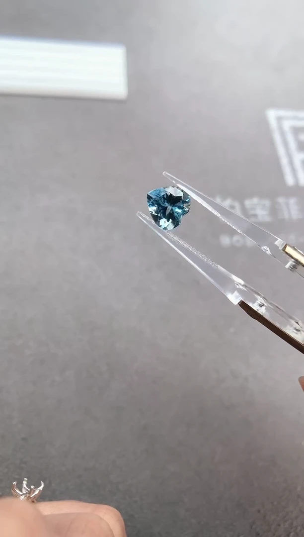定制海蓝宝石裸石未镶嵌1.69ct 圣玛 04033