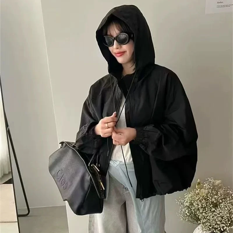 《秀秀精选》620 连帽冲锋衣外套