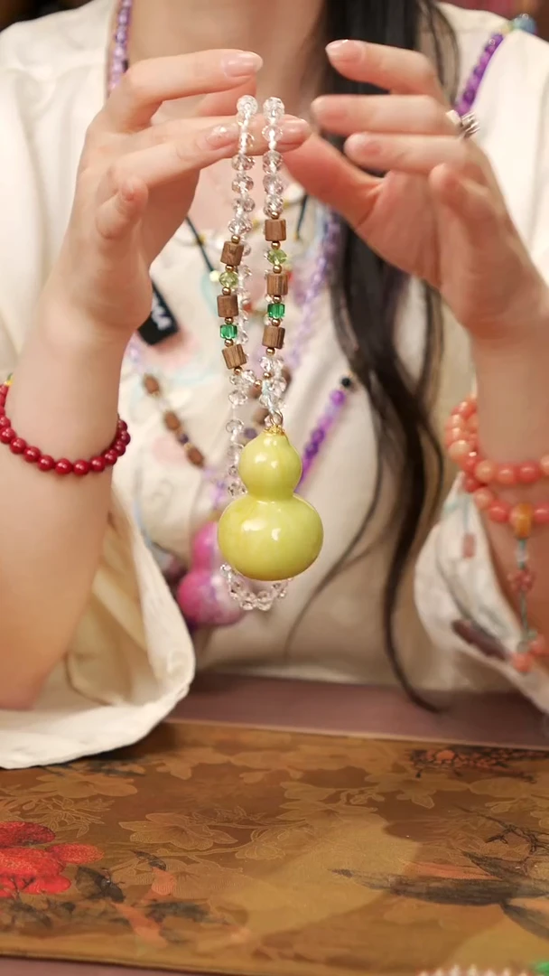 303天琦閤漆艺小葫芦挂件