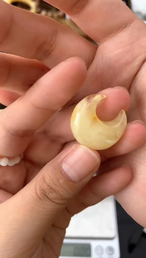 【闪购商品】琥珀珠宝奇石未镶嵌023琥珀蜜蜡花粉有纹小坑介意勿拍