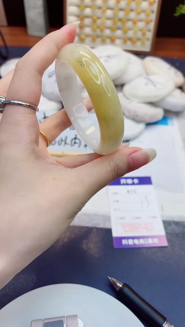 未镶嵌手镯石英质玉415-财气镯-圈口59