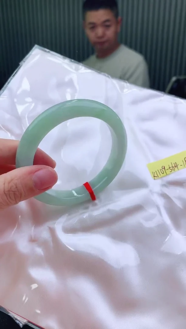 未镶嵌手镯翡翠56