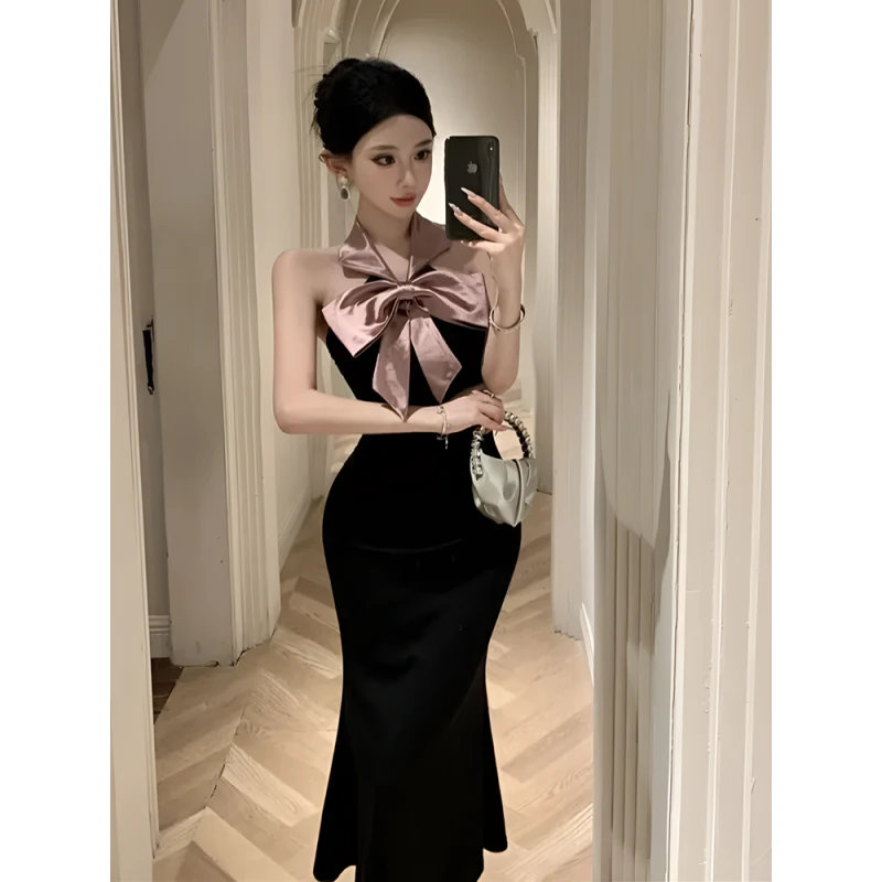 名媛气质显瘦性感露背翻领挂脖连衣裙女法式高级感蝴蝶结包臀裙子