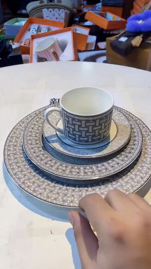 杯鸿辉家品牌瓷器，京东包邮！