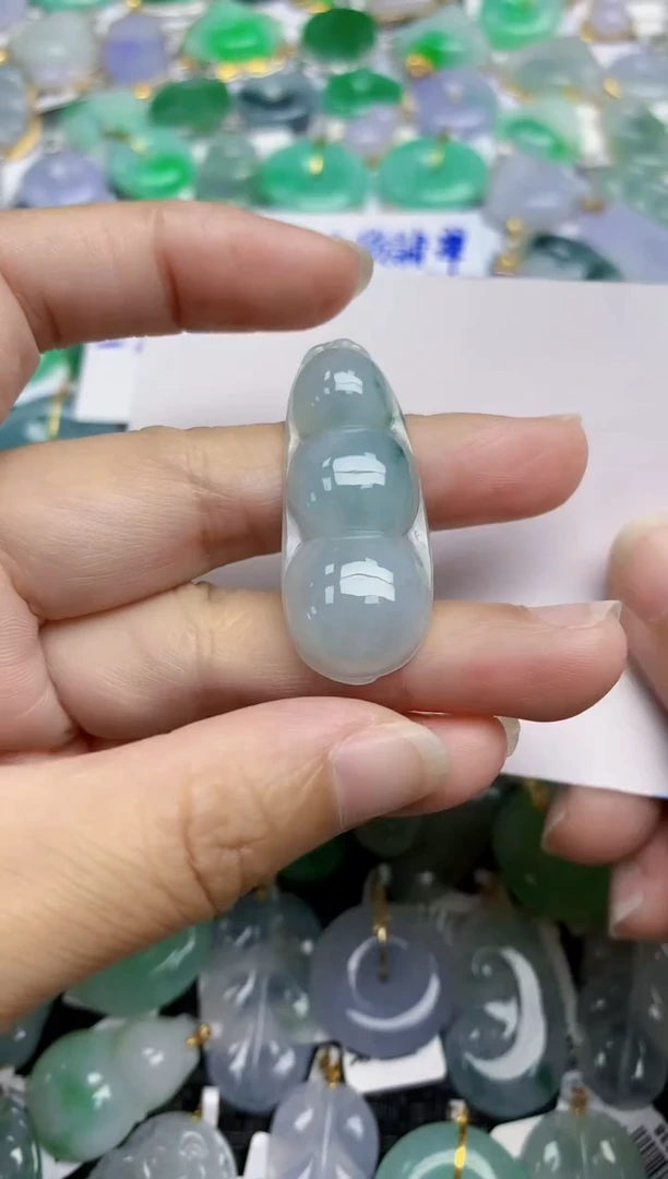 翡翠未镶嵌颈饰天然翡翠A货