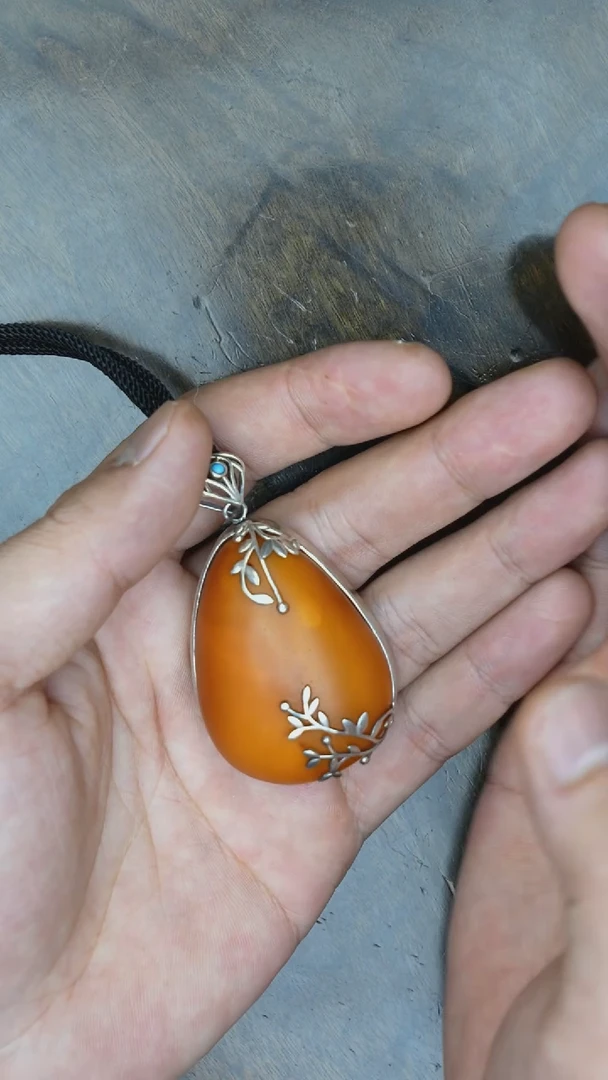 【闪购商品】琥珀裸石银S925镶嵌老蜡水滴吊坠