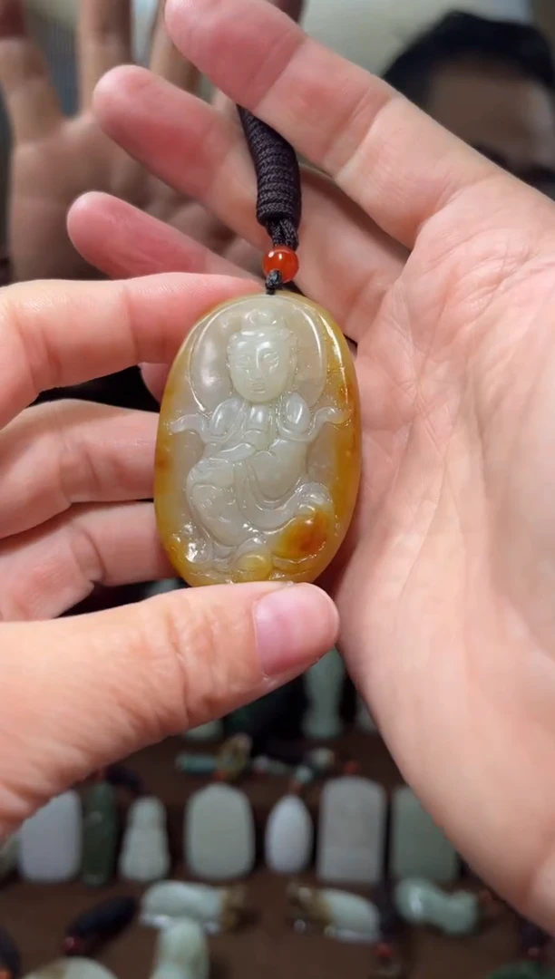 颈饰未镶嵌和田玉·