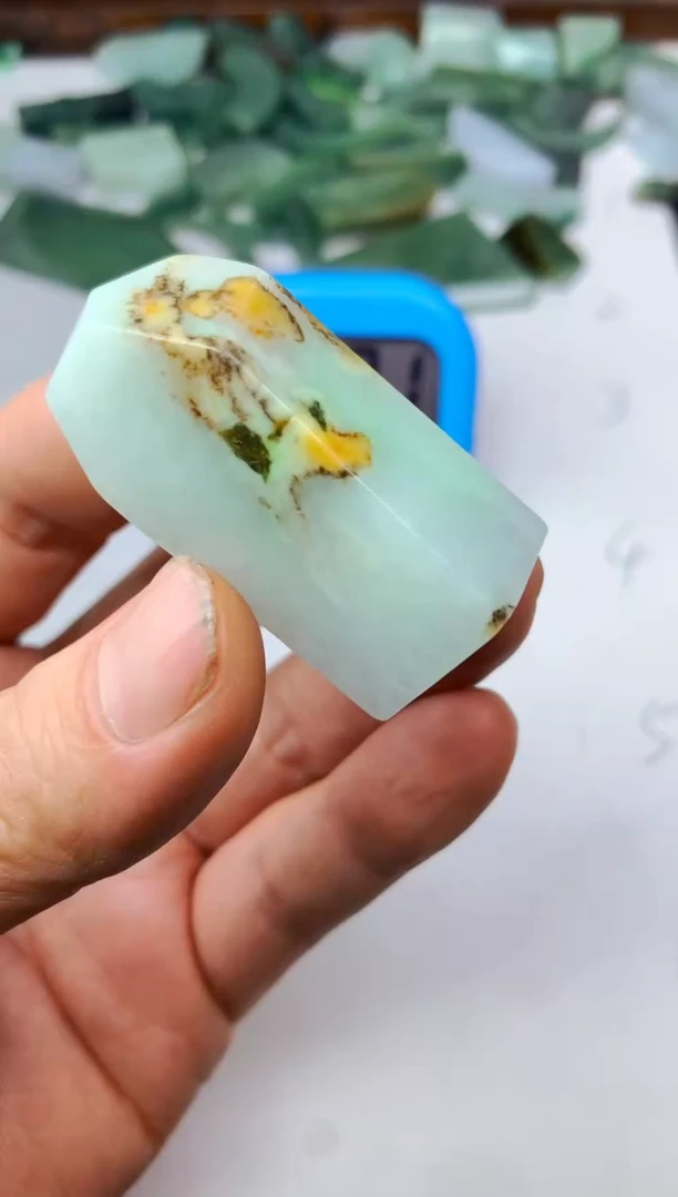 颈饰未镶嵌翡翠眉****年料子