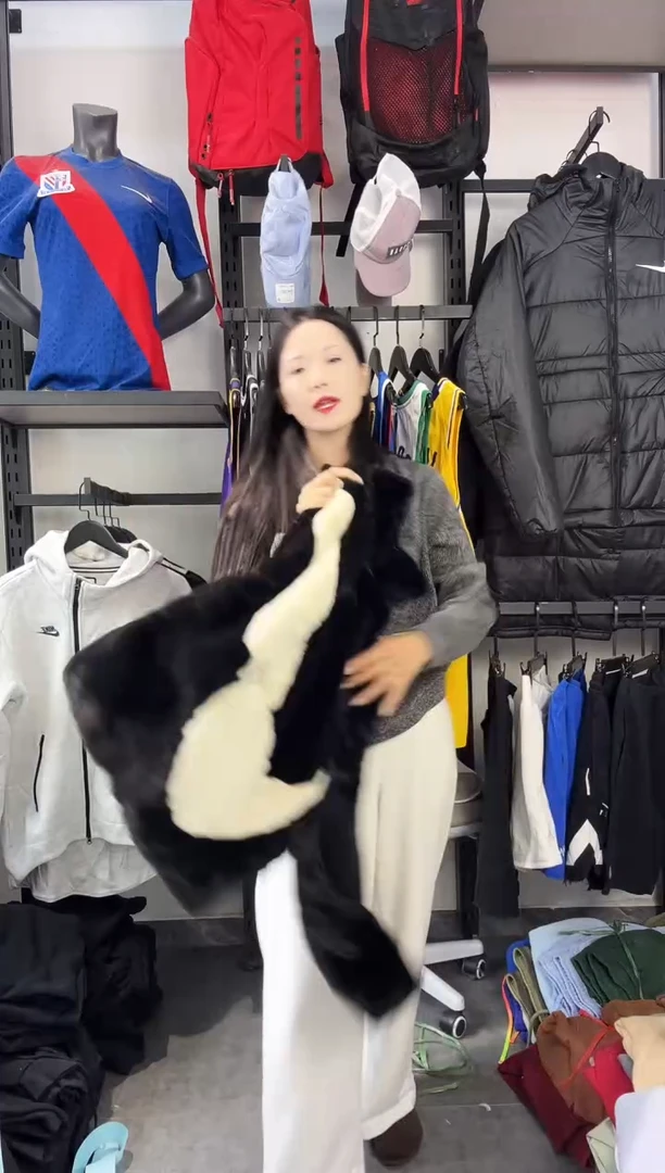 370编码 瑕疵款直播间过款为准 尺码