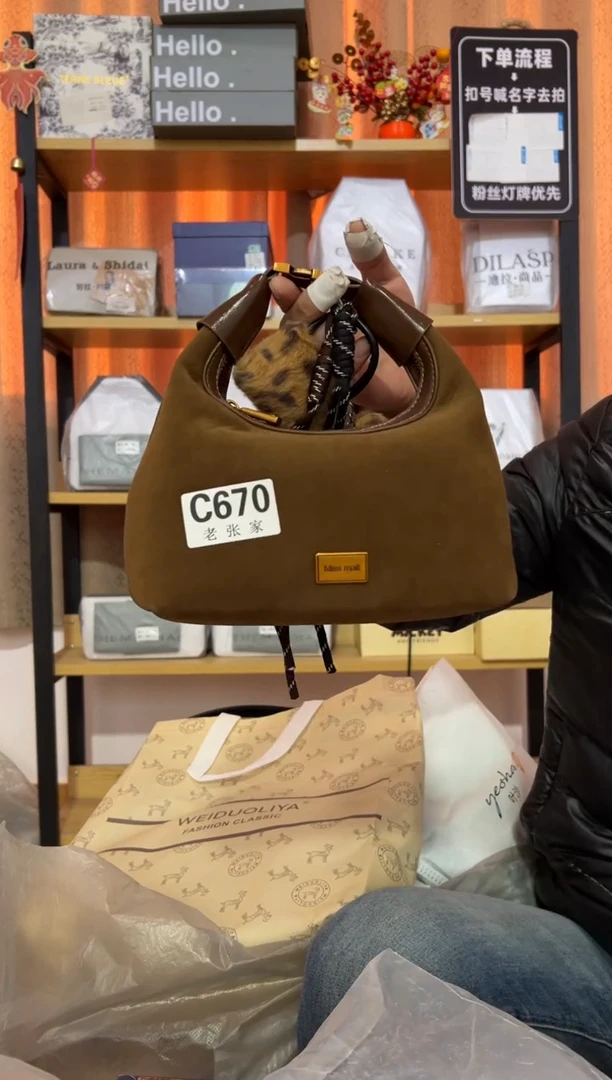 小牛剖层皮革老张家女包670