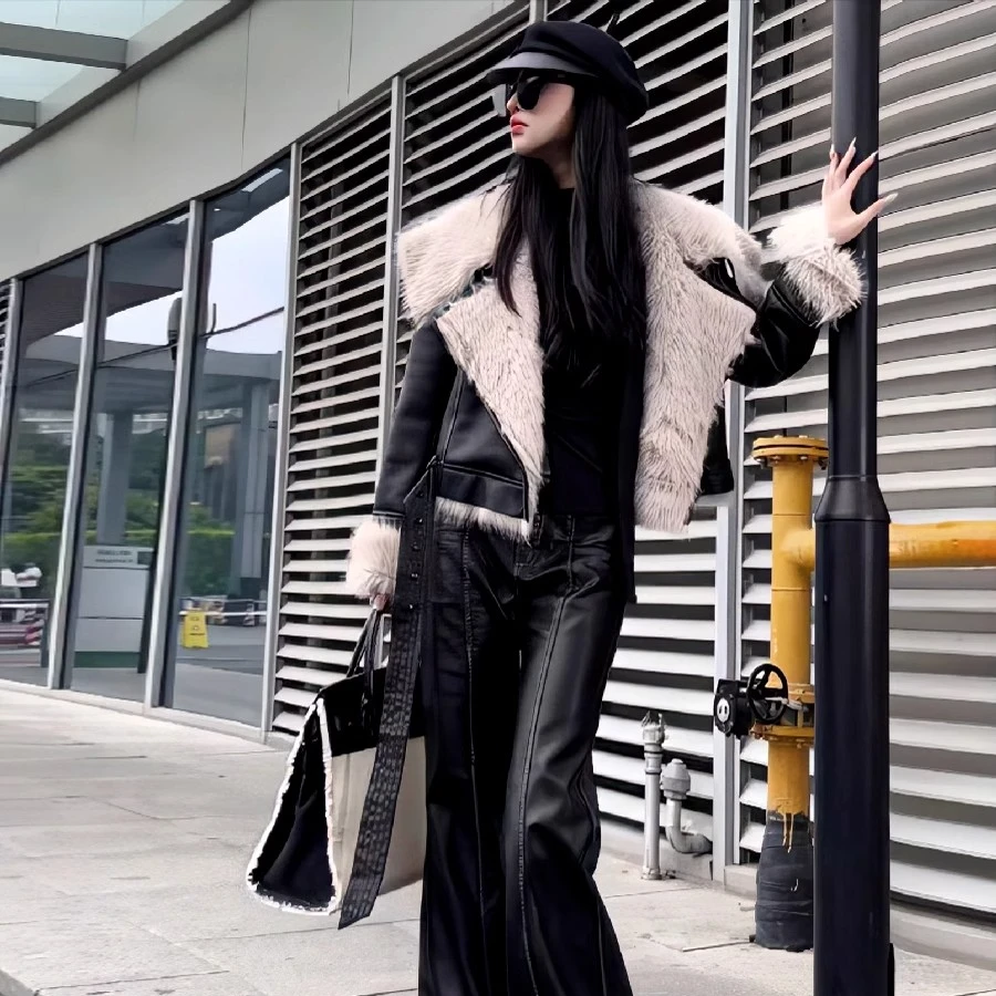 美式复古皮毛一体皮衣外套女冬新款高级感炸街机车服短款夹克上衣