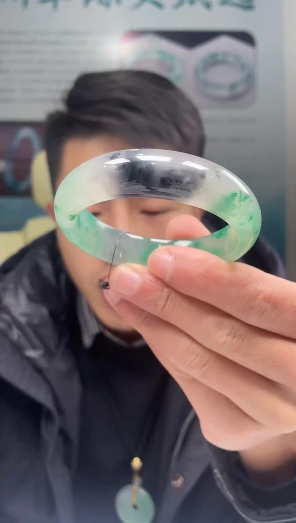 【闪购商品】石英质玉手镯未镶嵌非洲翠手镯多样性发货