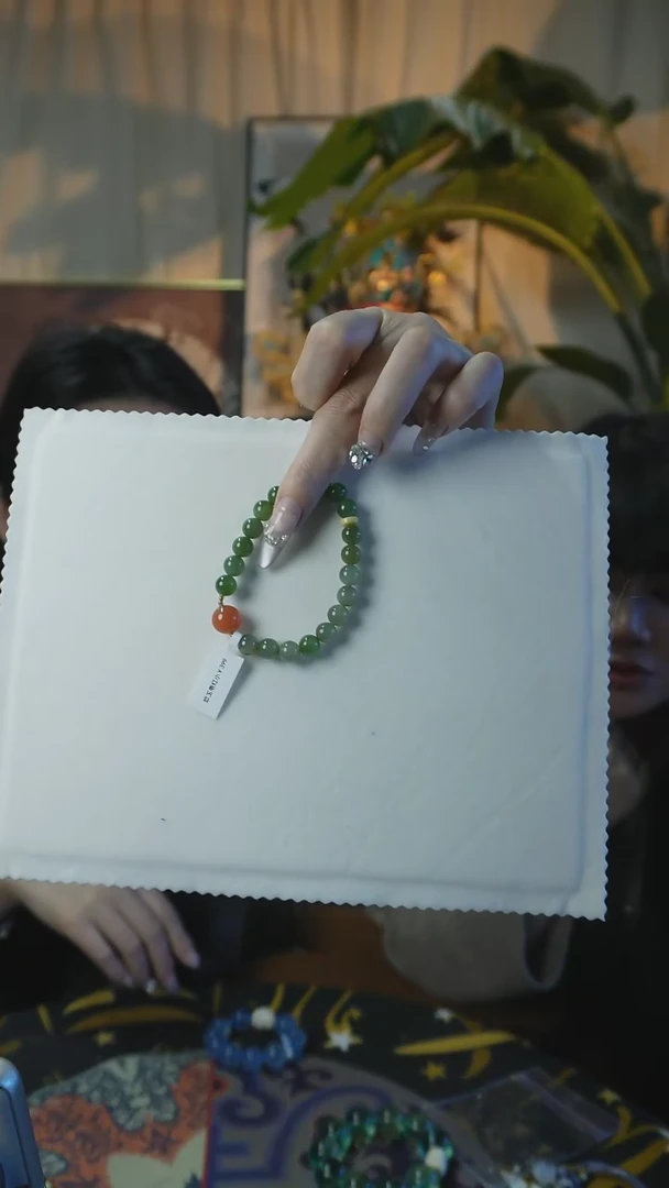 【闪购商品】和田玉（碧玉）手链未镶嵌碧玉南红手串