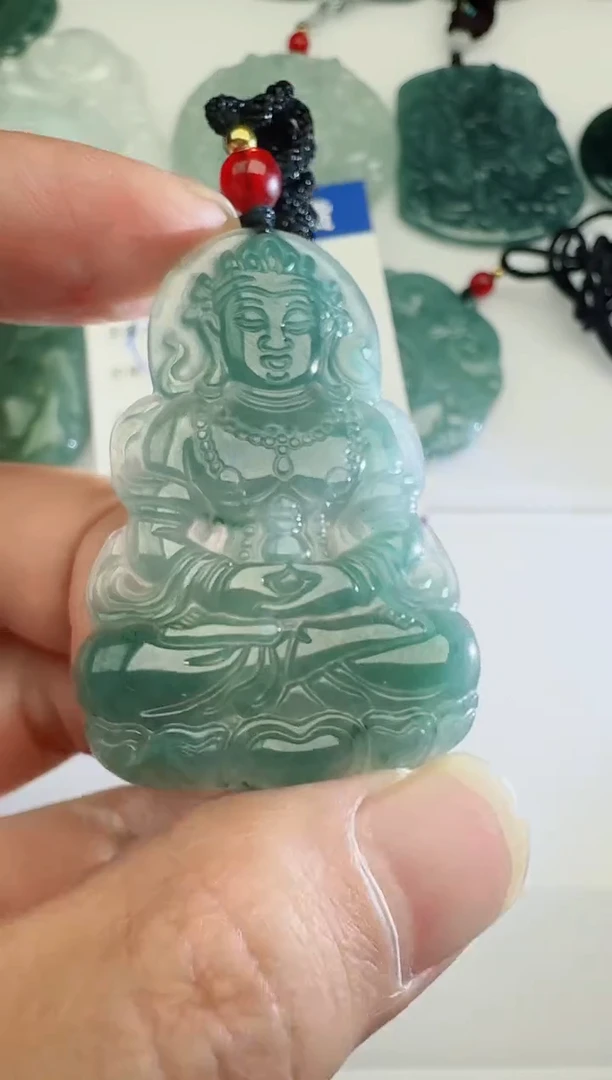 【闪购商品】翡翠吊坠(不含链)未镶嵌多样性随机发其一