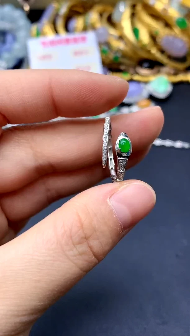 18K金镶嵌戒指翡翠123-中国好珍宝