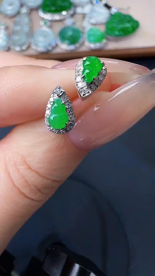 翡翠18K金镶嵌耳饰耳饰6