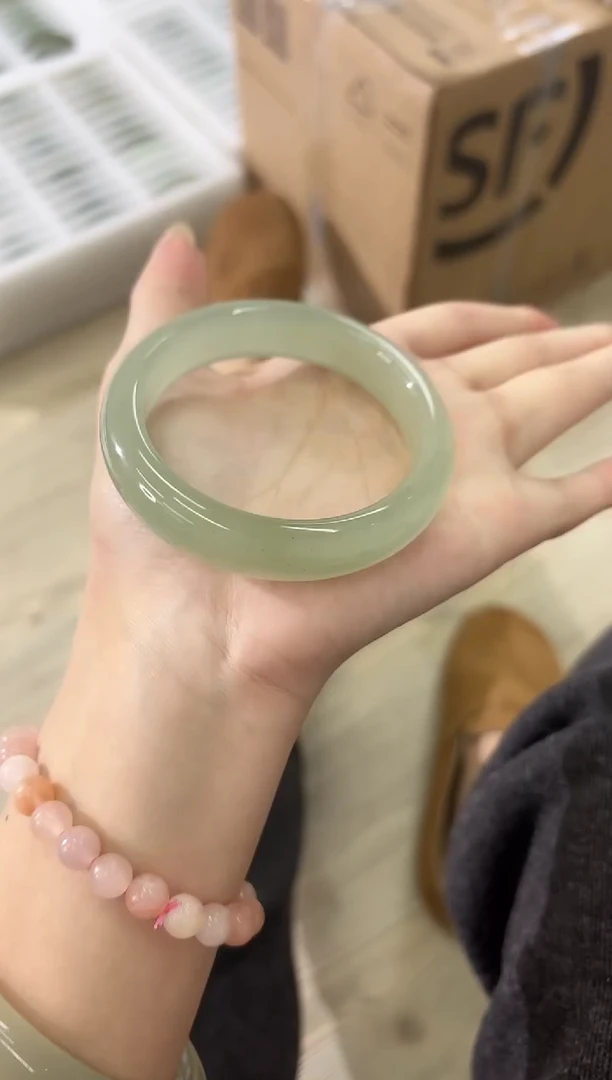 未镶嵌手镯石英质玉63-56D