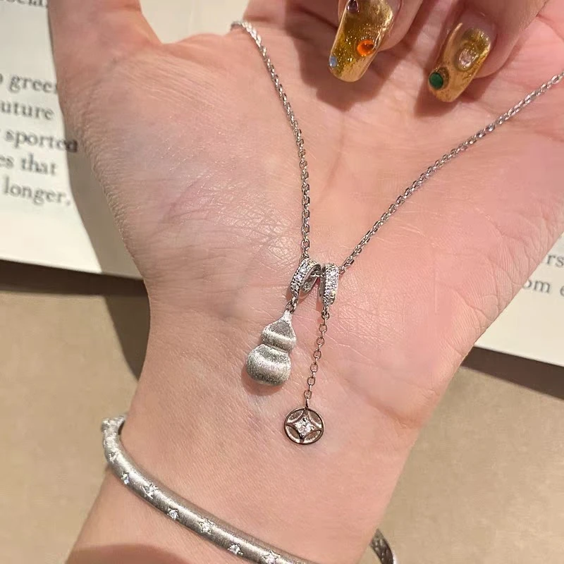 钛钢项链 实心葫芦项链新中式高级感小众轻奢锁骨链精致时尚吊坠